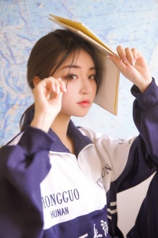 一男两女车内三小时